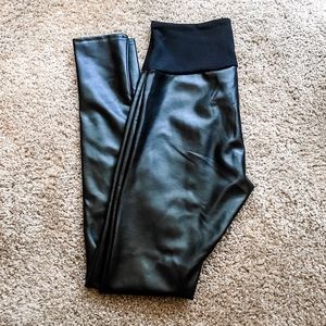 Assets By Spanx Faux Leather Legging